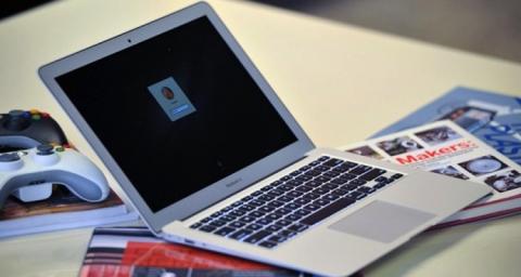 Apple .... ستصدر نسخة جديدة من الحاسب المحمول الماك بوك آير بشاشة الريتنا Apple .... ستصدر نسخة جديدة من الحاسب المحمول الماك بوك آير بشاشة الريتنا